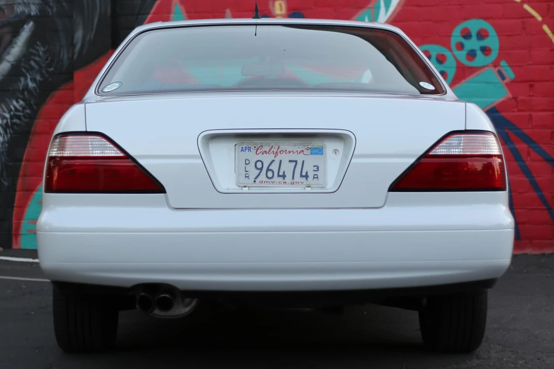 1995 Nissan Gloria 9th Gen - Image 5 of 31