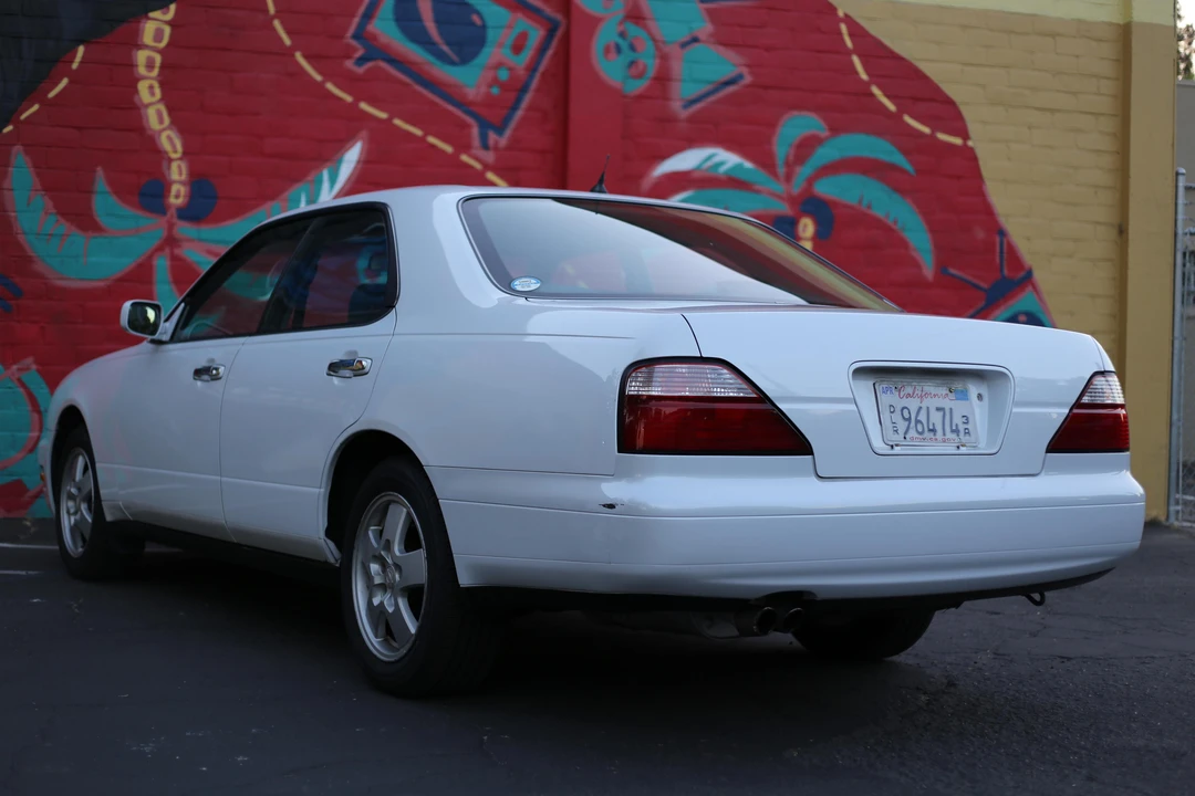 1995 Nissan Gloria 9th Gen - Image 19 of 31