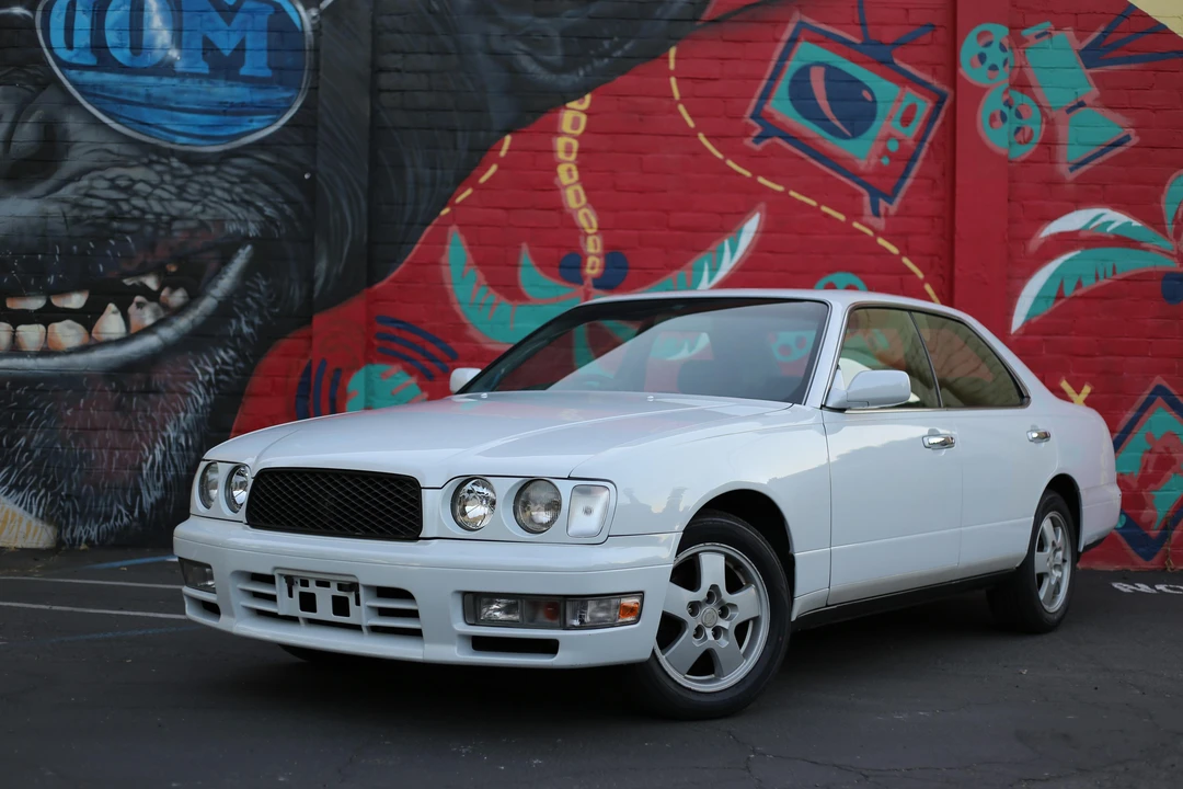 1995 Nissan Gloria 9th Gen - Image 14 of 31