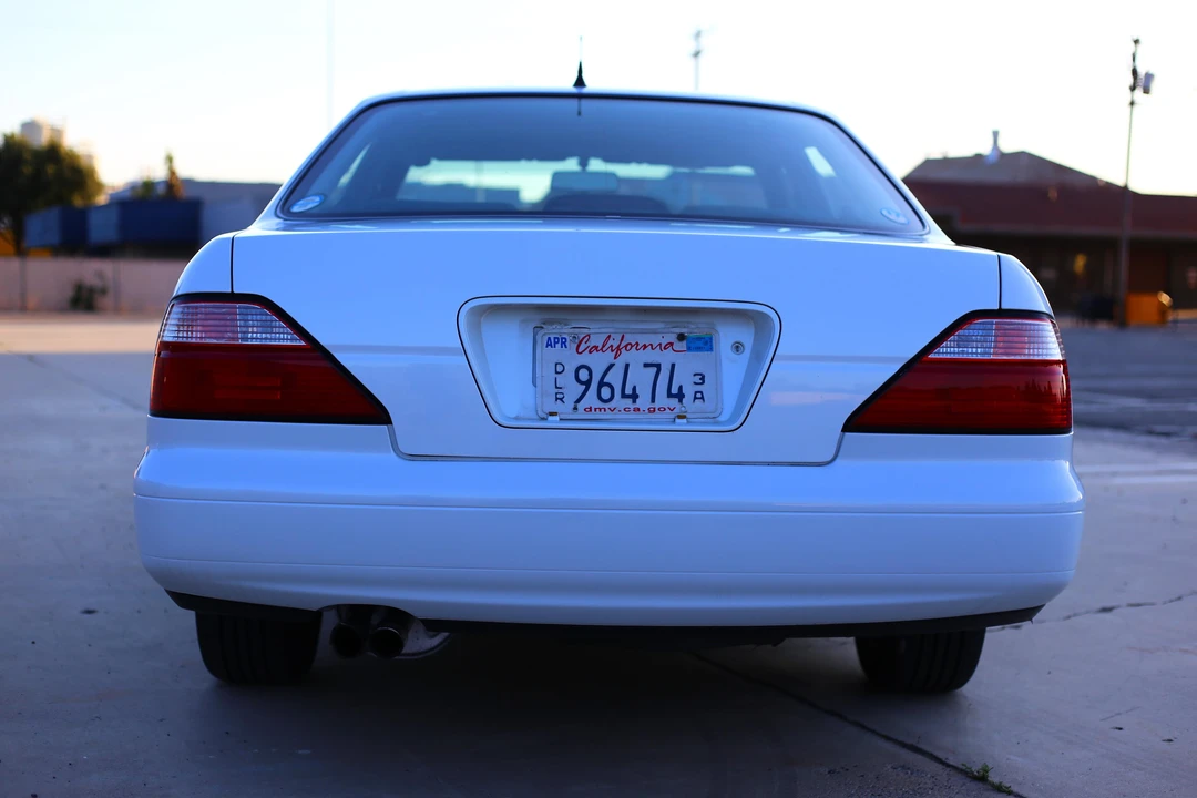 1995 Nissan Gloria 9th Gen - Image 23 of 31