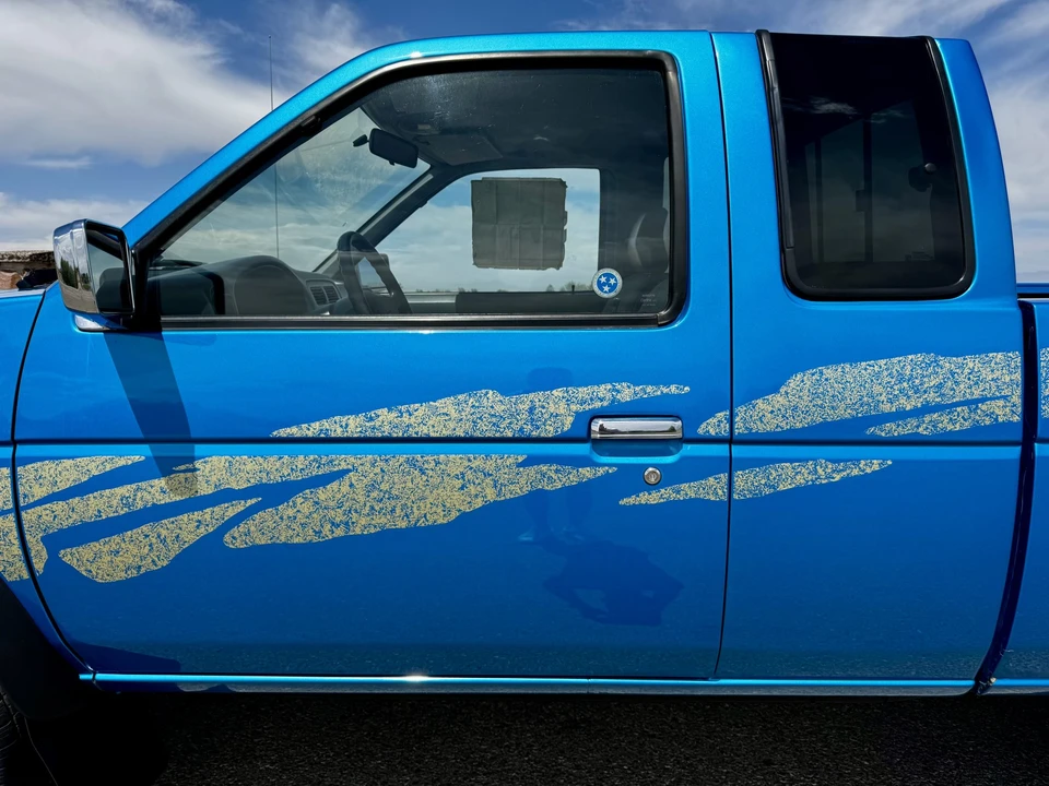 1995 Nissan Frontier - Image 27 of 31