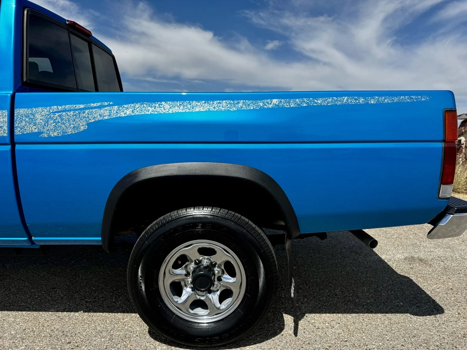 1995 Nissan Frontier - Image 31 of 31