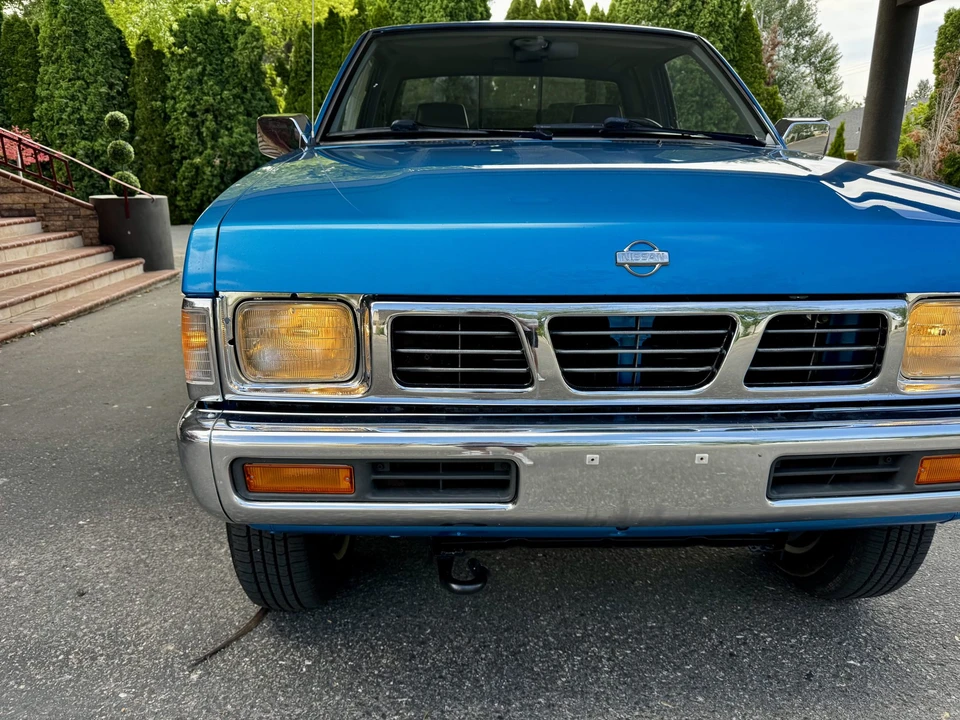 1995 Nissan Frontier - Image 24 of 31