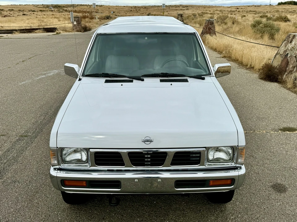 1995 Nissan Frontier - Image 23 of 31