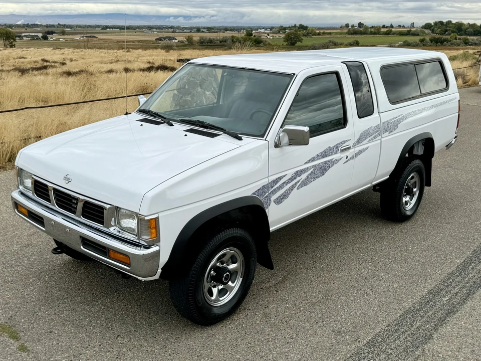 1995 Nissan Frontier - Image 20 of 31