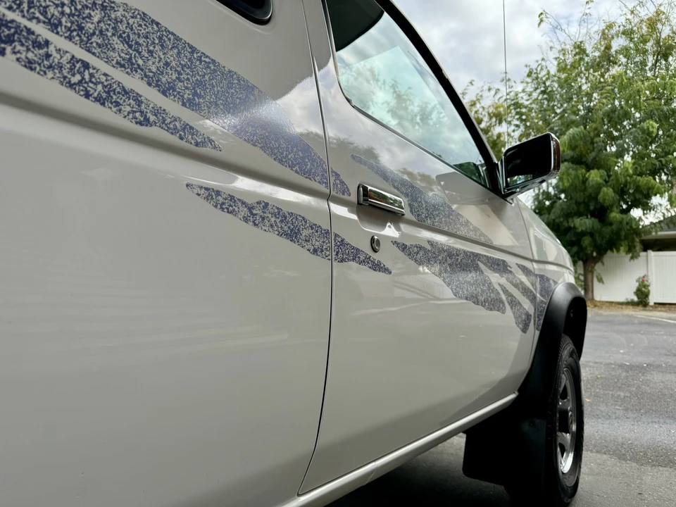 1995 Nissan Frontier - Image 30 of 31