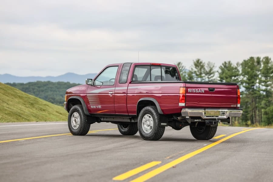 1995 Nissan Frontier - Image 5 of 31