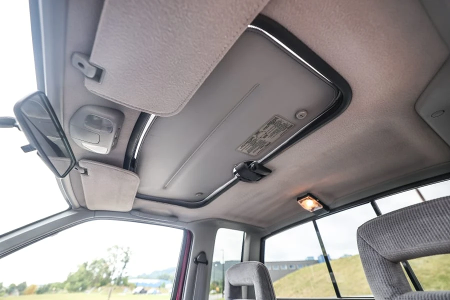 1995 Nissan Frontier - Image 22 of 31