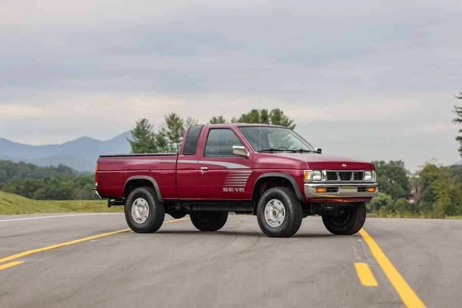 1995 Nissan Frontier - Image 18 of 31