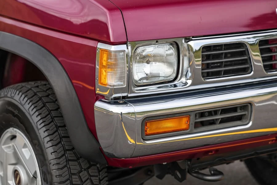 1995 Nissan Frontier - Image 9 of 31