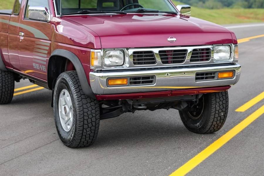 1995 Nissan Frontier - Image 8 of 31