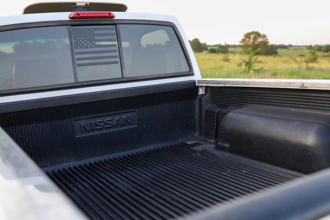 1995 Nissan Frontier - Image 31 of 31