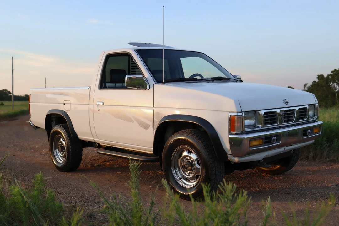 1995 Nissan Frontier - Image 20 of 31
