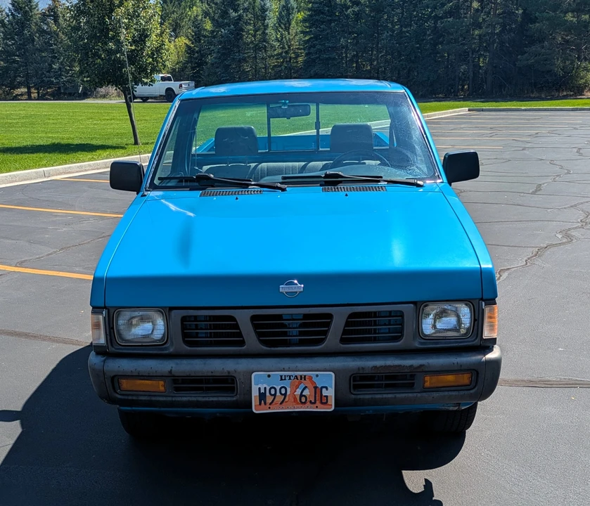 1995 Nissan Frontier - Image 14 of 31