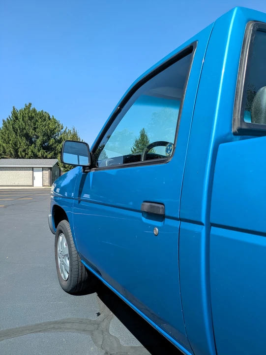 1995 Nissan Frontier - Image 30 of 31