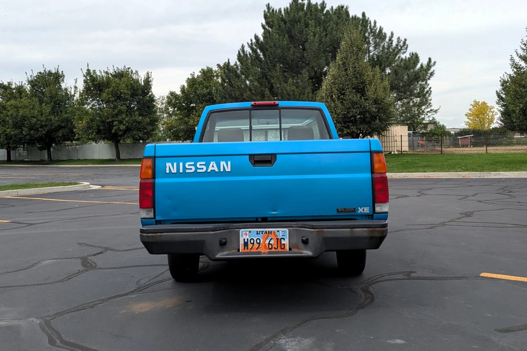1995 Nissan Frontier - Image 6 of 31