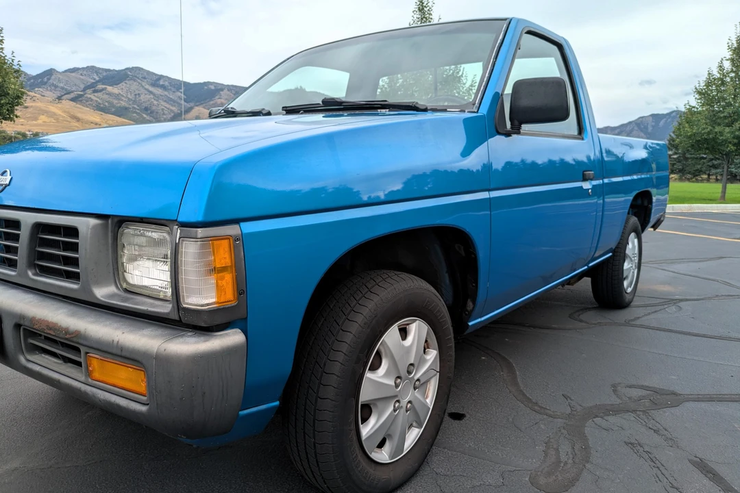 1995 Nissan Frontier - Image 22 of 31
