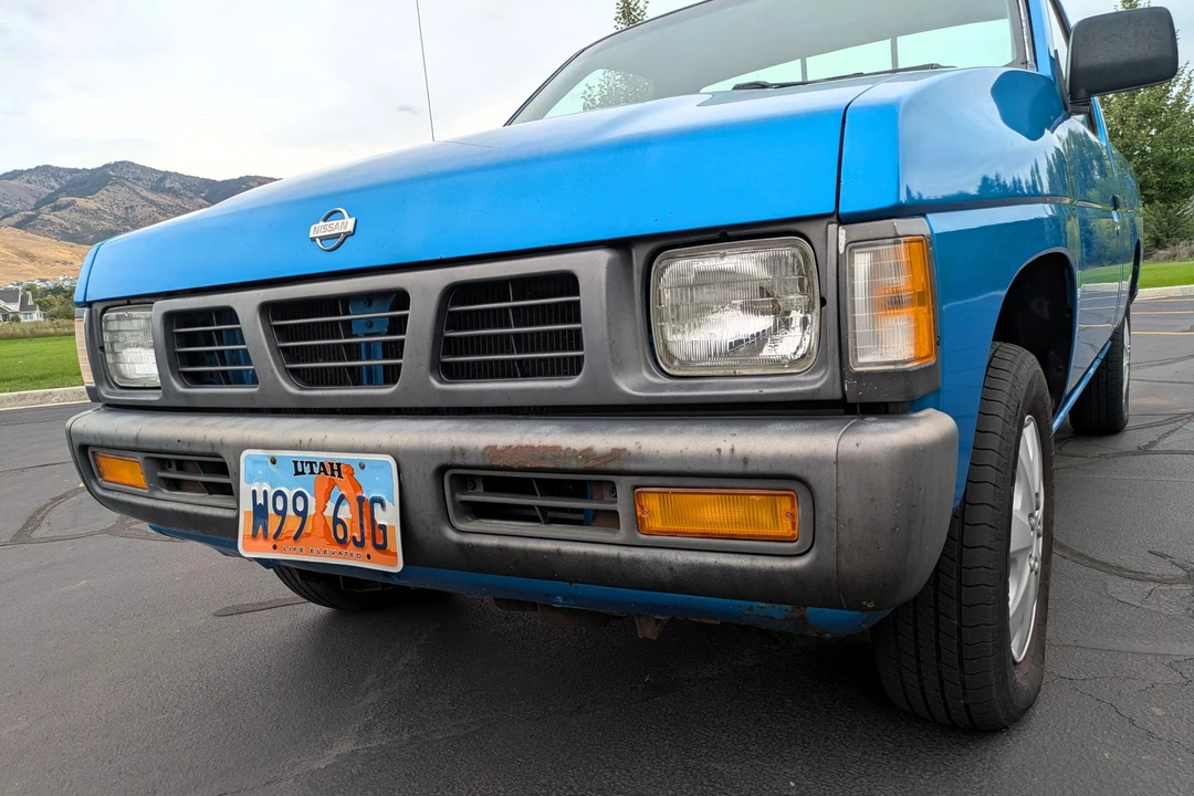 1995 Nissan Frontier - Image 21 of 31