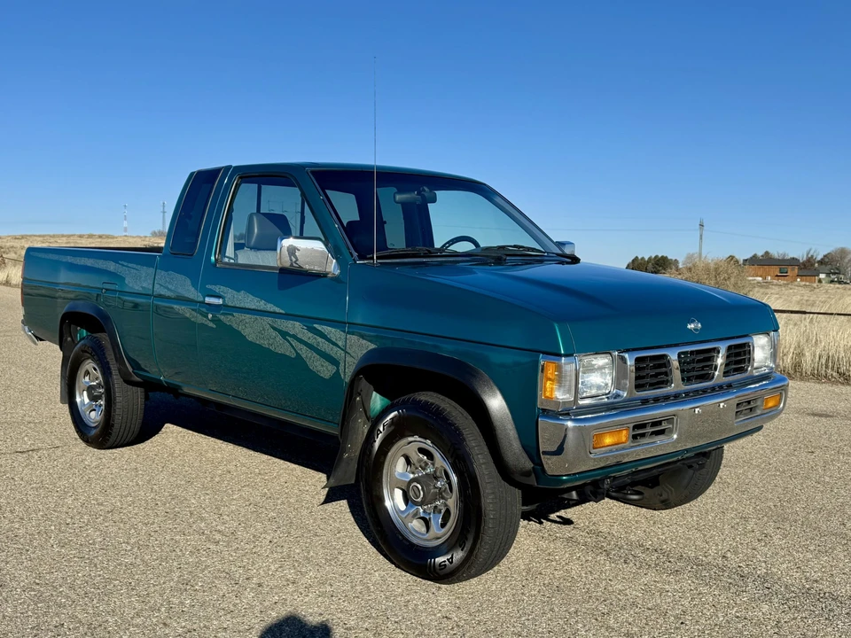 1995 Nissan - Image 5 of 31