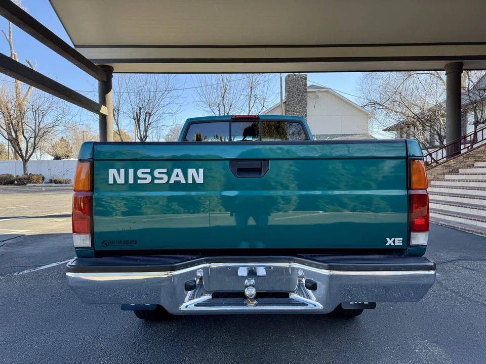 1995 Nissan - Image 17 of 31