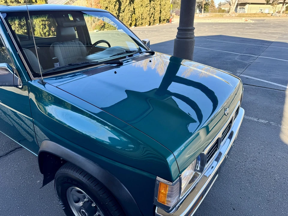 1995 Nissan - Image 29 of 31