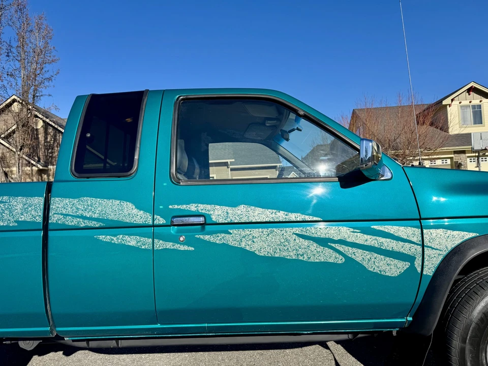 1995 Nissan - Image 23 of 31