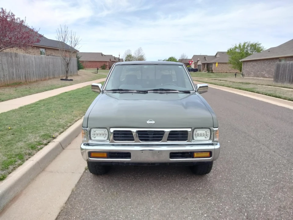 1995 Nissan - Image 30 of 31