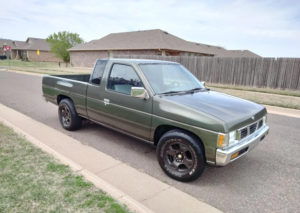 1995 Nissan - Image 23 of 31