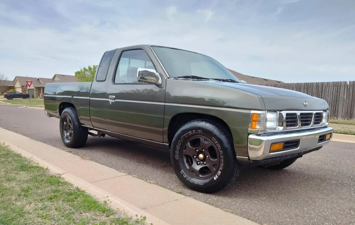 1995 Nissan - Image 24 of 31
