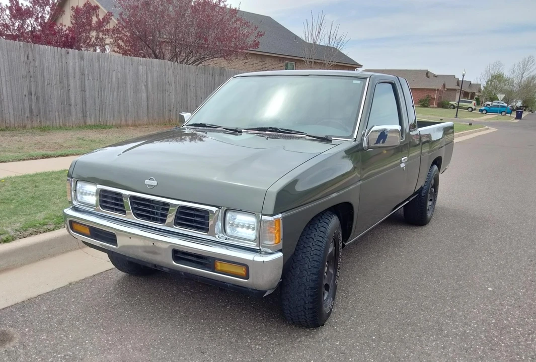 1995 Nissan - Image 3 of 31