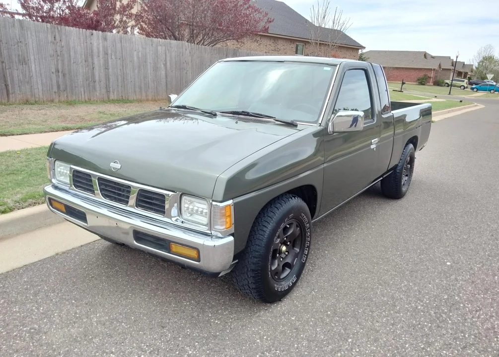 1995 Nissan - Image 5 of 31