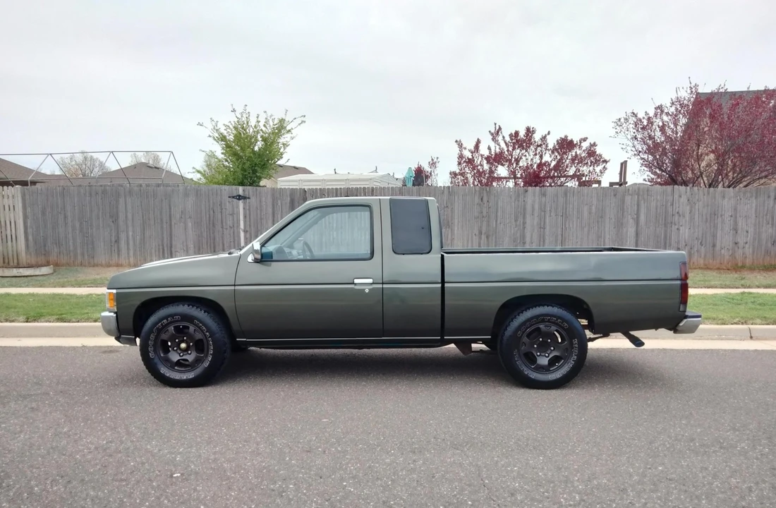 1995 Nissan - Image 8 of 31