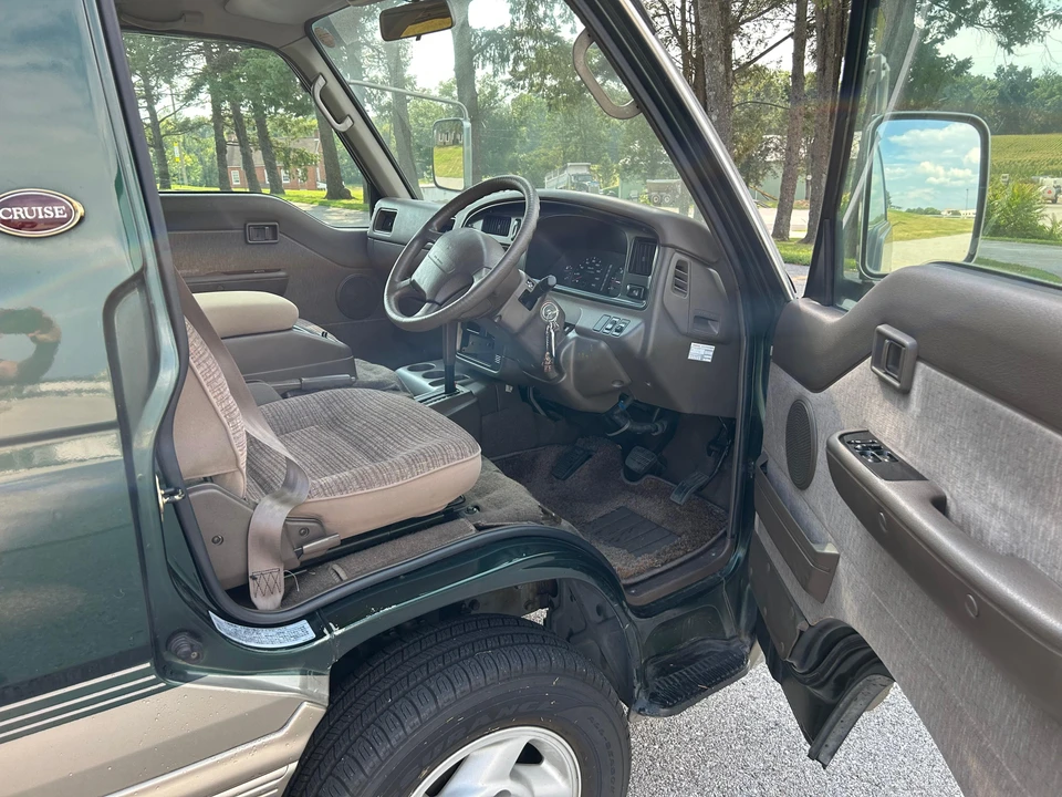 1995 Nissan Caravan 3rd Gen - Image 27 of 31