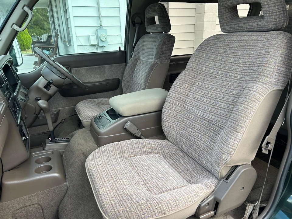 1995 Nissan Caravan 3rd Gen - Image 23 of 31