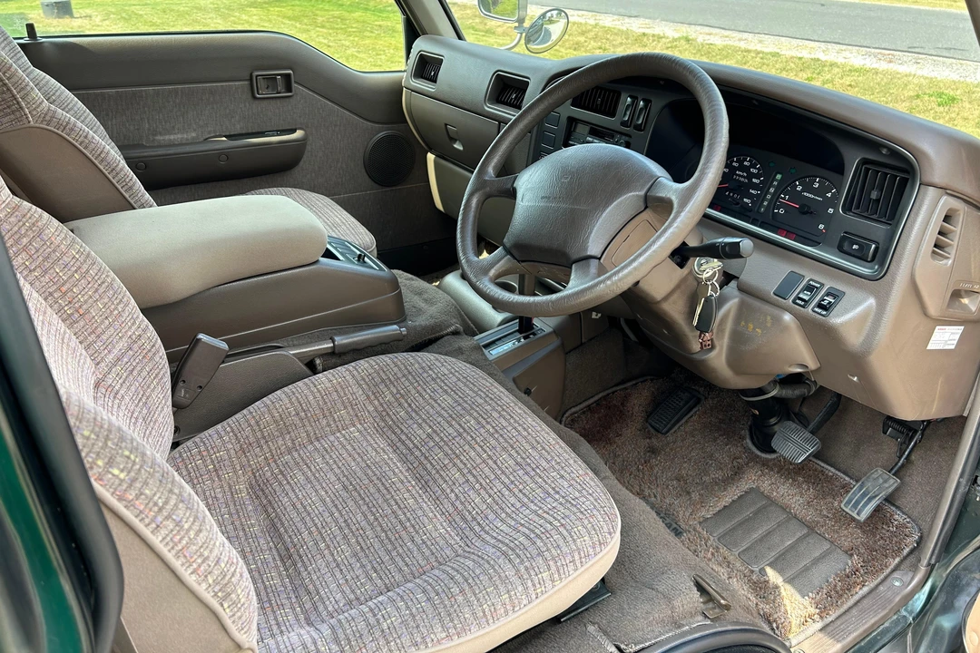1995 Nissan Caravan 3rd Gen - Image 19 of 31