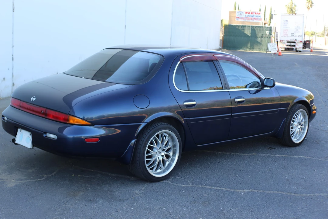 1995 Nissan Leopard 3rd Gen - Image 12 of 31