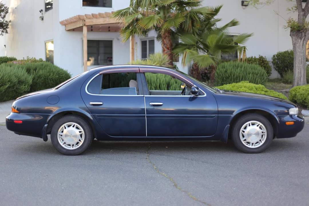 1995 Nissan Leopard 3rd Gen - Image 3 of 5