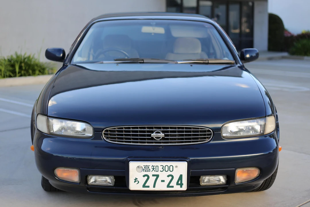 1995 Nissan Leopard 3rd Gen - Image 2 of 5