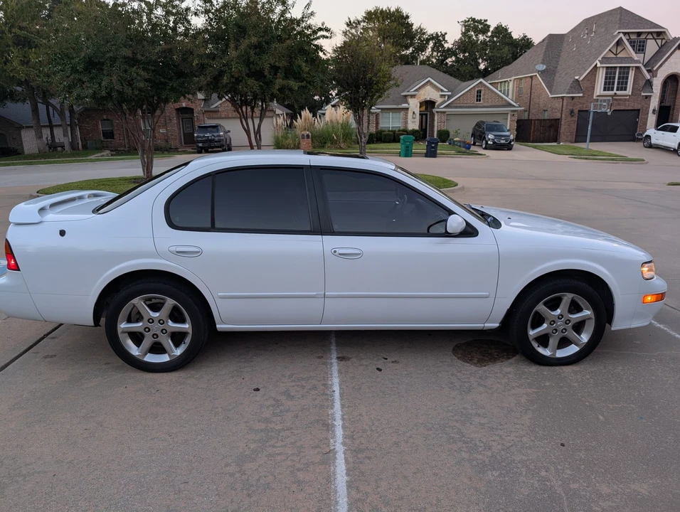 1995 Nissan Maxima 4th Gen - Image 29 of 31