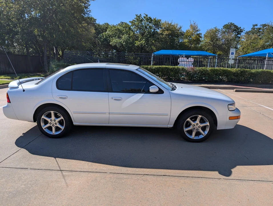 1995 Nissan Maxima 4th Gen - Image 10 of 31