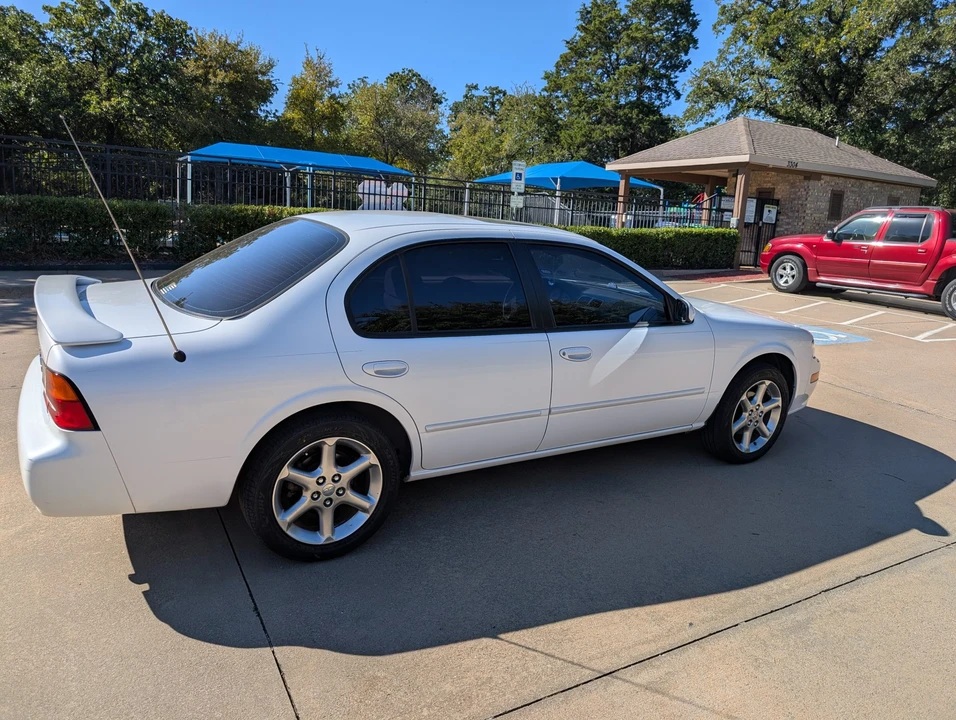 1995 Nissan Maxima 4th Gen - Image 9 of 31