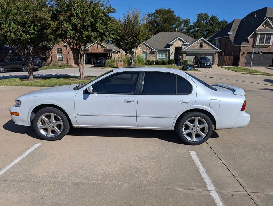 1995 Nissan Maxima 4th Gen - Image 3 of 31