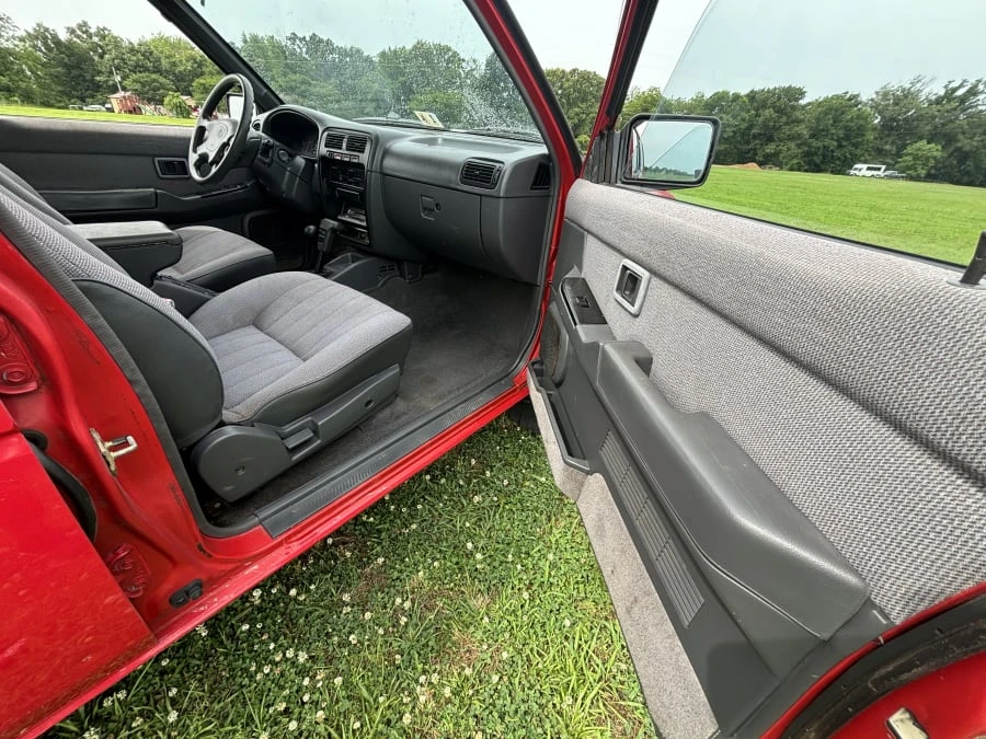 1995 Nissan Pathfinder 1st Gen - Image 6 of 7