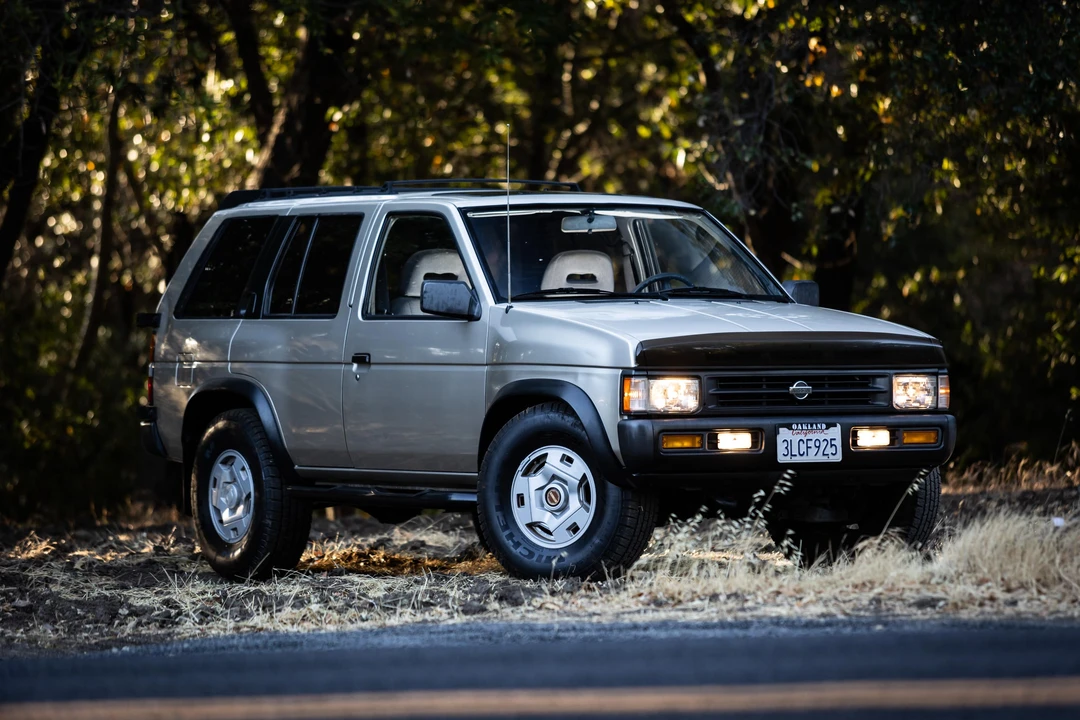 1995 Nissan Pathfinder 1st Gen - Image 24 of 31