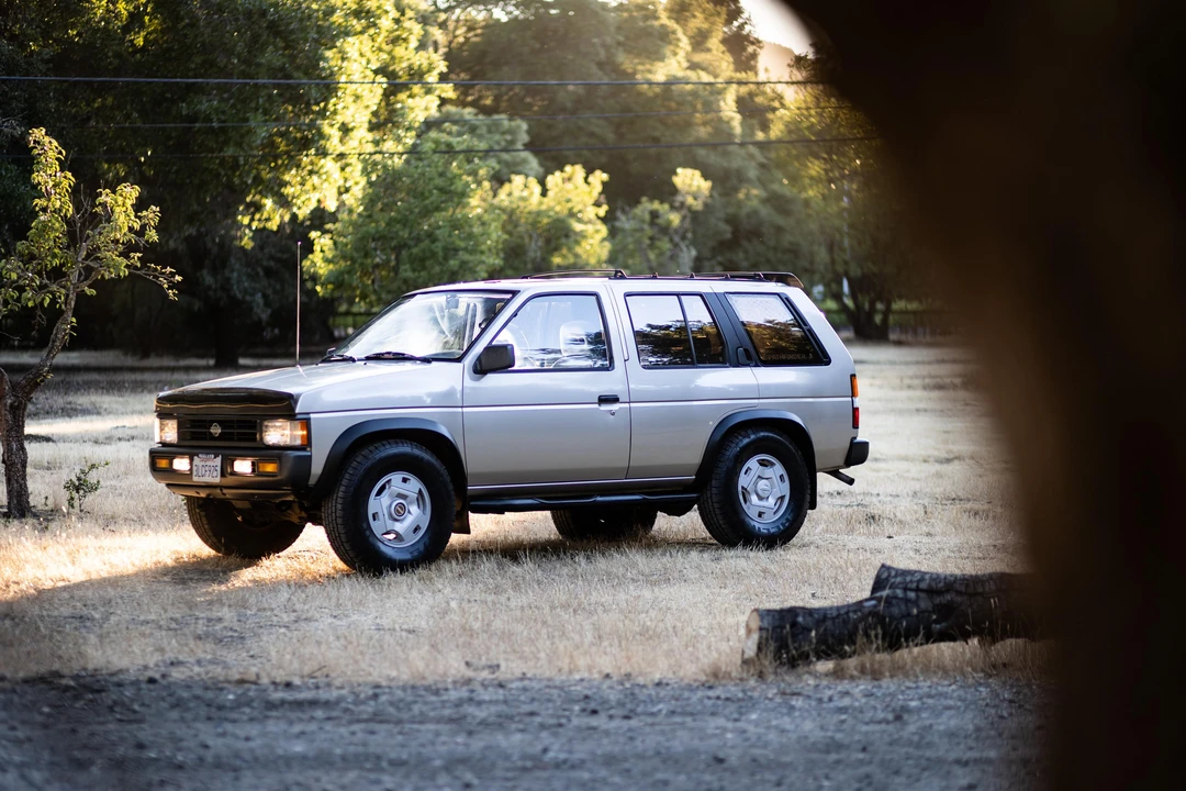 1995 Nissan Pathfinder 1st Gen - Image 10 of 31