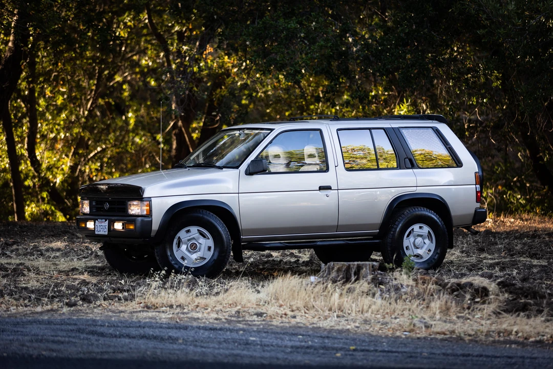1995 Nissan Pathfinder 1st Gen - Image 13 of 31