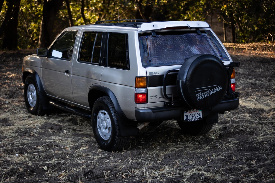 1995 Nissan Pathfinder 1st Gen - Image 16 of 31