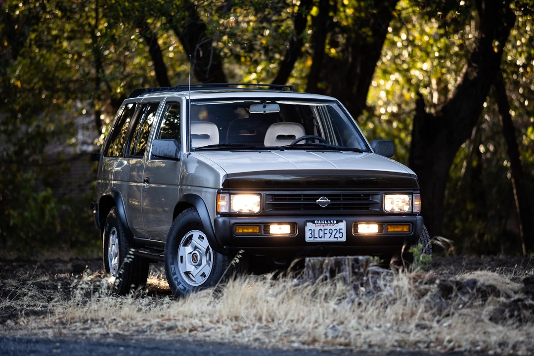 1995 Nissan Pathfinder 1st Gen - Image 28 of 31