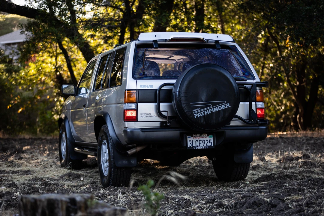 1995 Nissan Pathfinder 1st Gen - Image 17 of 31