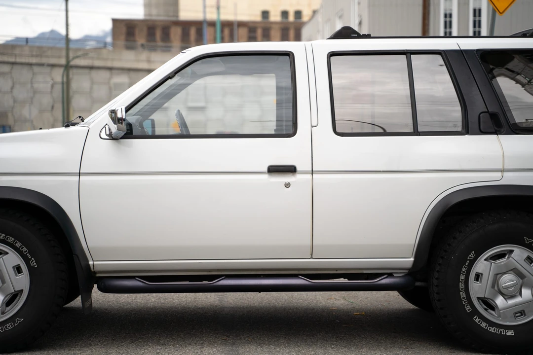 1995 Nissan Pathfinder 1st Gen - Image 28 of 31